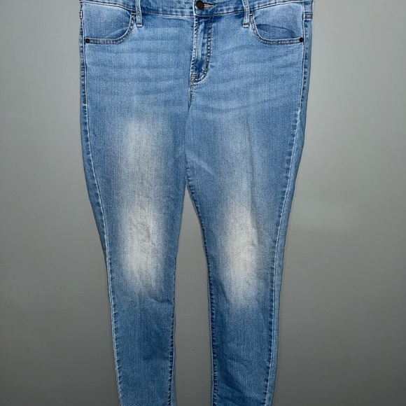 Old Navy Rockstar Skinny Jeans - Picture 1 of 3